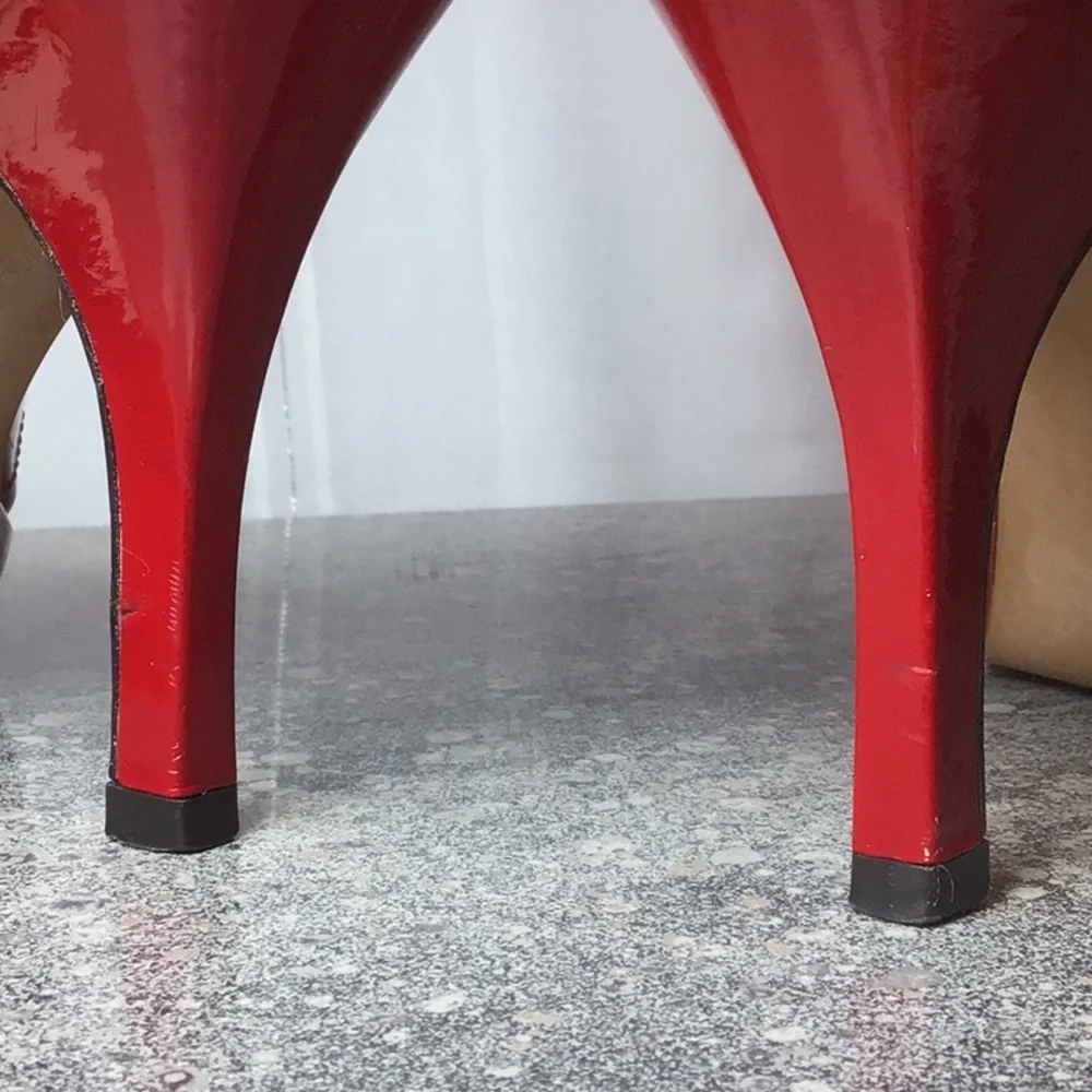 ♥️ Tahari Colby Red Patent Leather Point Toe Platform Heels Sz.8 - Picture 9 of 11
